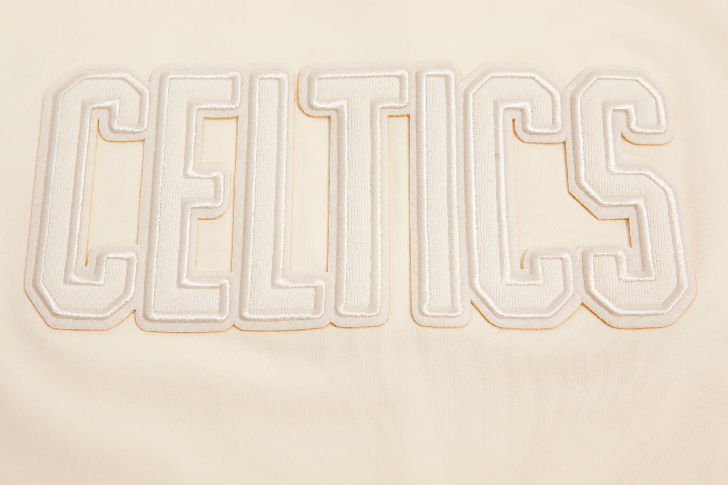 NBA BOSTON CELTICS NEUTRAL WOMEN'S BOXY TEE (EGGSHELL) - Image 7
