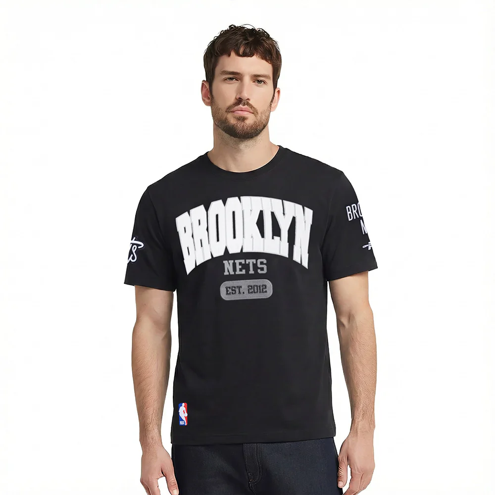 NBA BROOKLYN NETS CITY ARCH MEN'S SJ TEE (BLACK)