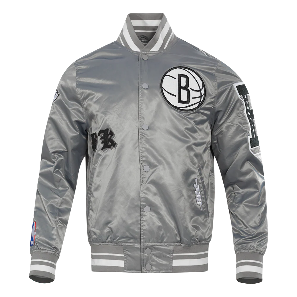 NBA BROOKLYN NETS OLD ENGLISH MEN'S RIB SATIN JACKET (GRAY) - Image 3