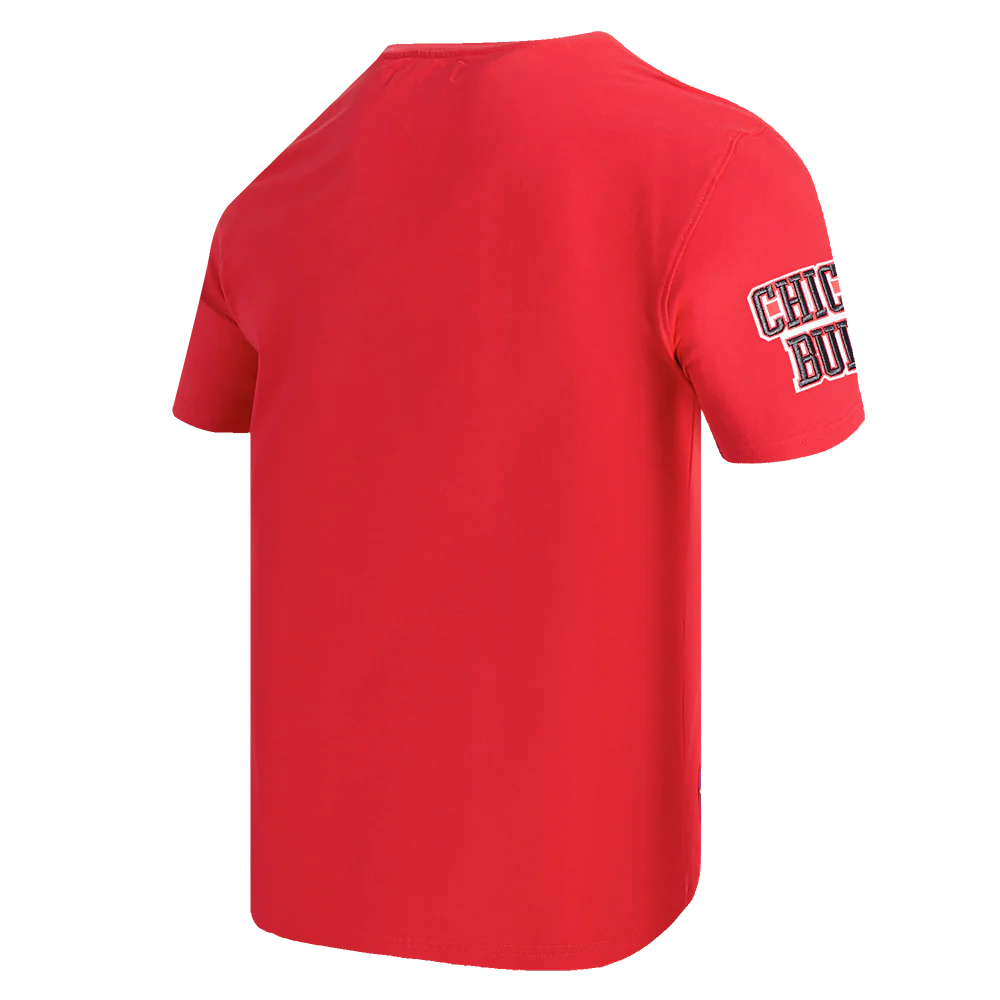 NBA CHICAGO BULLS OLD ENGLISH MEN'S TEE (RED) - Image 5