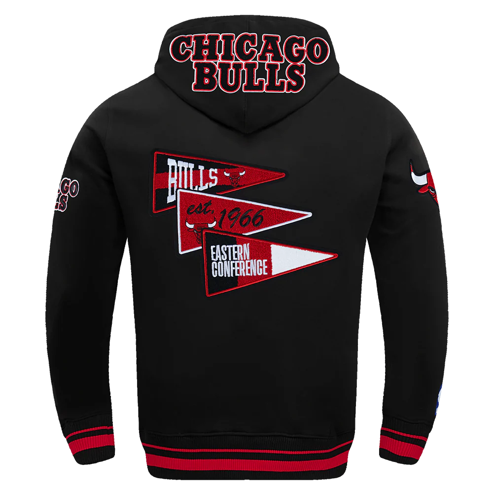NBA CHICAGO BULLS TEAM PENNANTS MEN'S RIB FLEECE PULLOVER HOODIE (BLACK/RED/BLACK) - Image 3