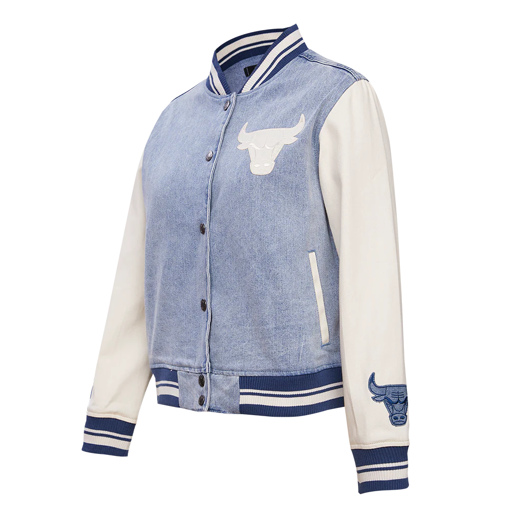 NBA CHICAGO BULLS VARSITY BLUES WOMEN'S DENIM VARSITY JACKET (DENIM/LINEN) - Image 2
