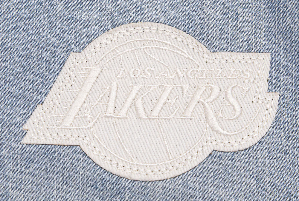 NBA LOS ANGELES LAKERS VARSITY BLUES WOMEN'S DENIM VARSITY JACKET (DENIM/LINEN) - Image 7