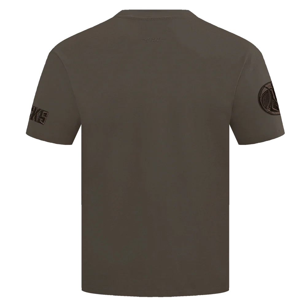 NBA MILWAUKEE BUCKS NEUTRAL MEN'S DROP SHOULDER TEE (DARK TAUPE) - Image 3