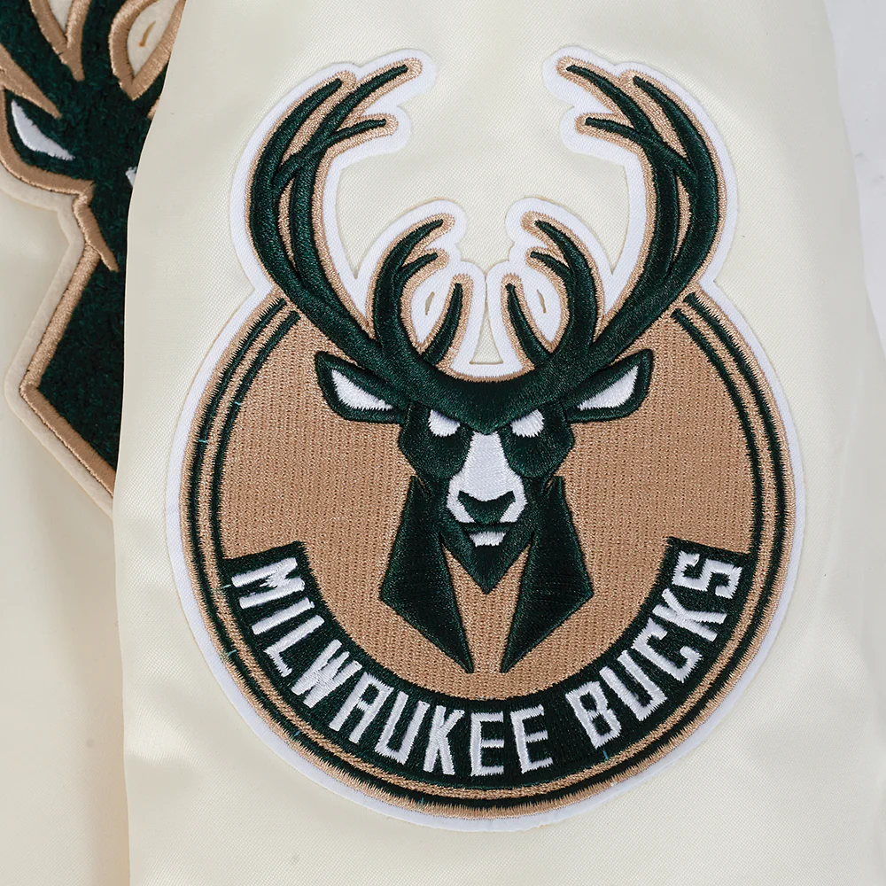 NBA MILWAUKEE BUCKS RETRO CLASSIC MEN'S RIB SATIN JACKET (EGGSHELL/ BLACK) - Image 11