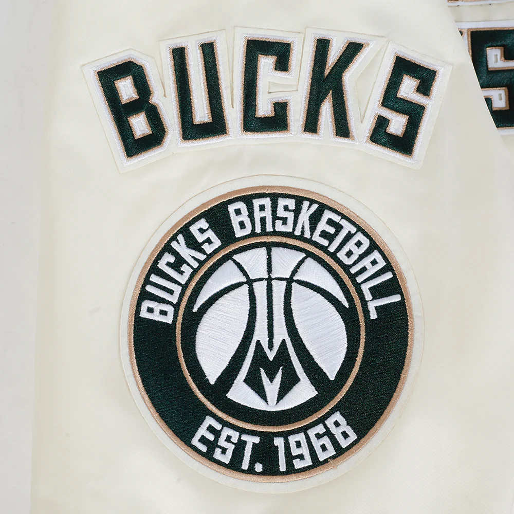 NBA MILWAUKEE BUCKS RETRO CLASSIC MEN'S RIB SATIN JACKET (EGGSHELL/ BLACK) - Image 9