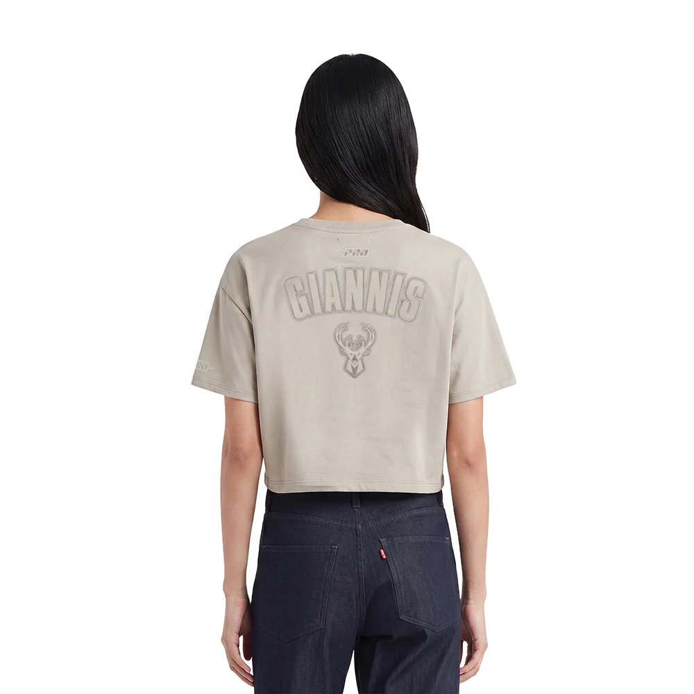 NBA MILWAUKEE BUCKS GIANNIS ANTETOKOUNMPO #34 NEUTRAL PNN WOMEN'S SJ BOXY TEE (TAUPE) - Image 2