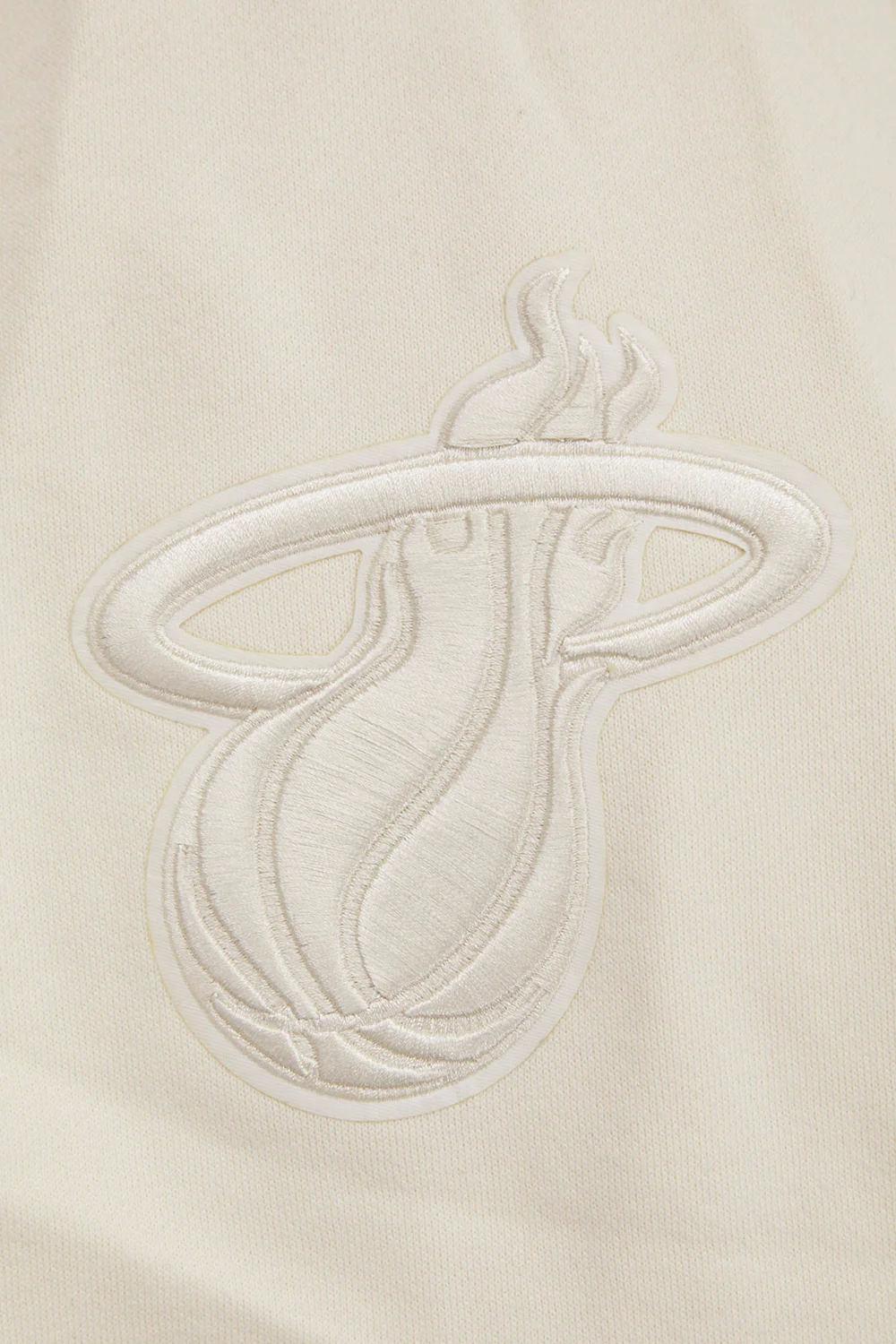 NBA MIAMI HEAT NEUTRAL DROP SHOULDER FLEECE PULLOVER HOODIE (EGGSHELL) - Image 7
