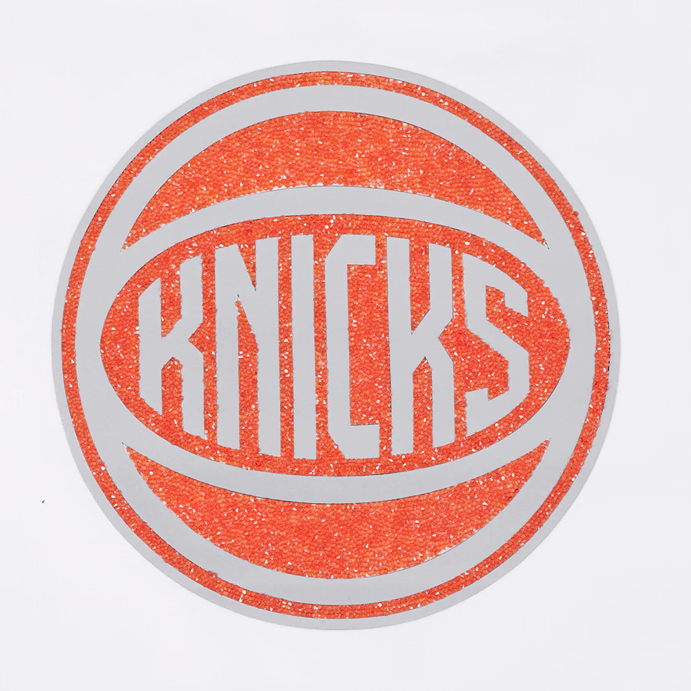 NBA NEW YORK KNICKS TEAM CRYSTALLINE WOMEN'S CROPPED PULLOVER HOODIE (WHITE) - Image 5