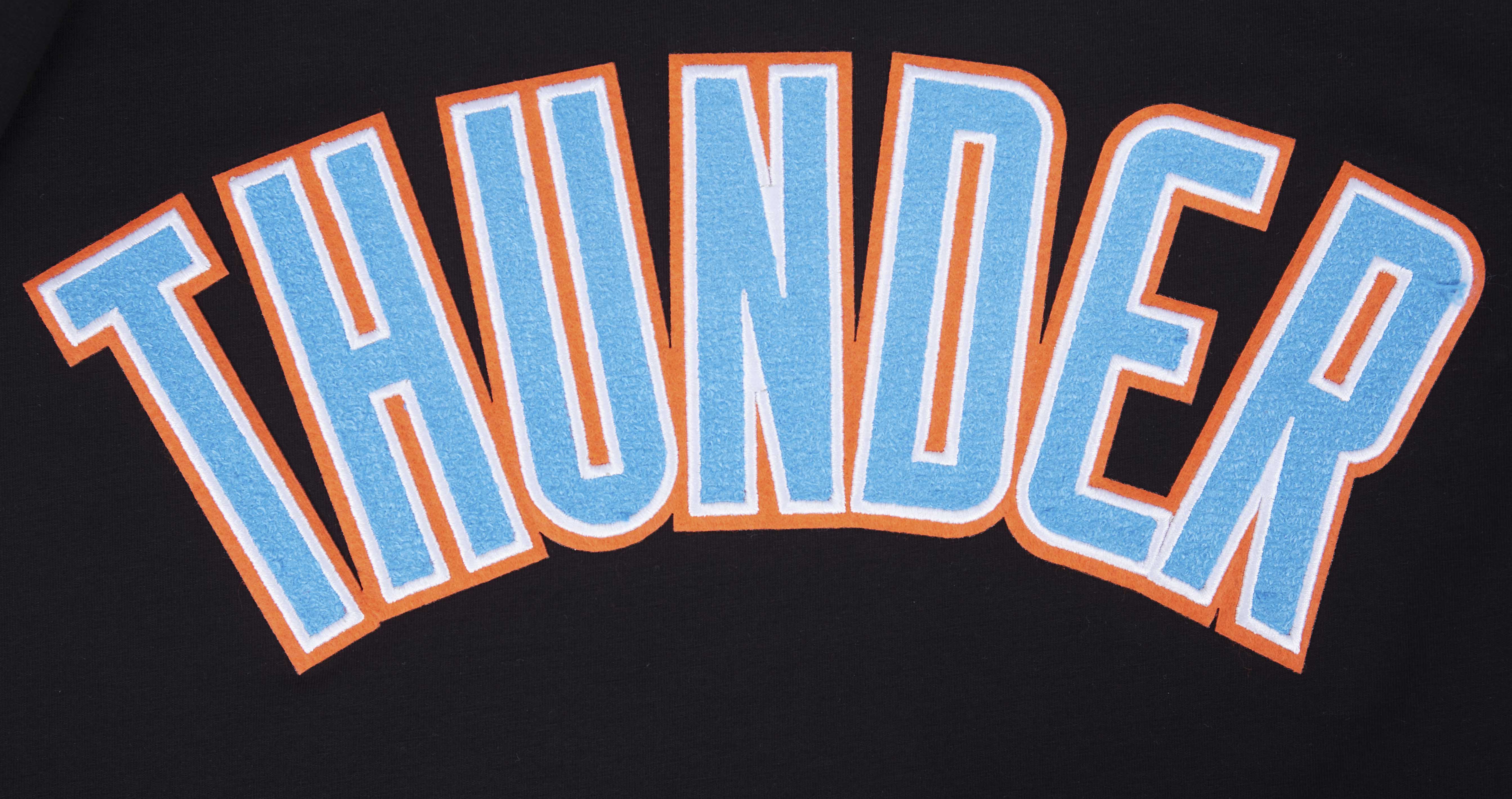 NBA OKLAHOMA CITY THUNDER CLASSIC CHENILLE MEN'S TEE (BLACK) - Image 5