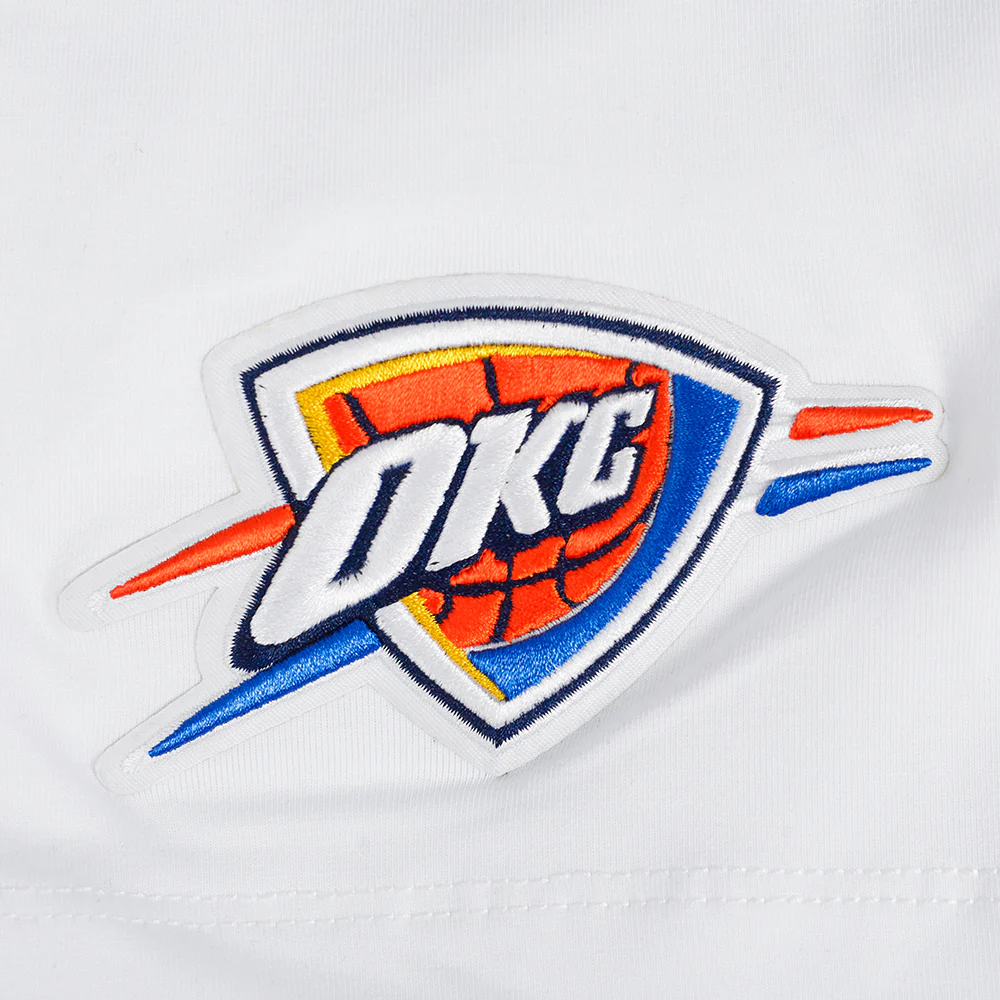 NBA OKLAHOMA CITY THUNDER CLASSIC WOMEN'S BOXY TEE (WHITE) - Image 10