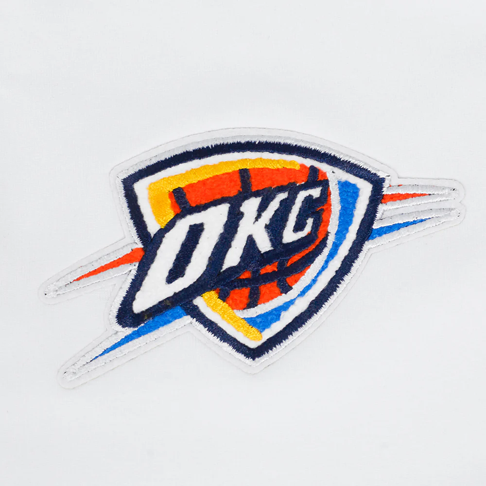 NBA OKLAHOMA CITY THUNDER CLASSIC WOMEN'S BOXY TEE (WHITE) - Image 12