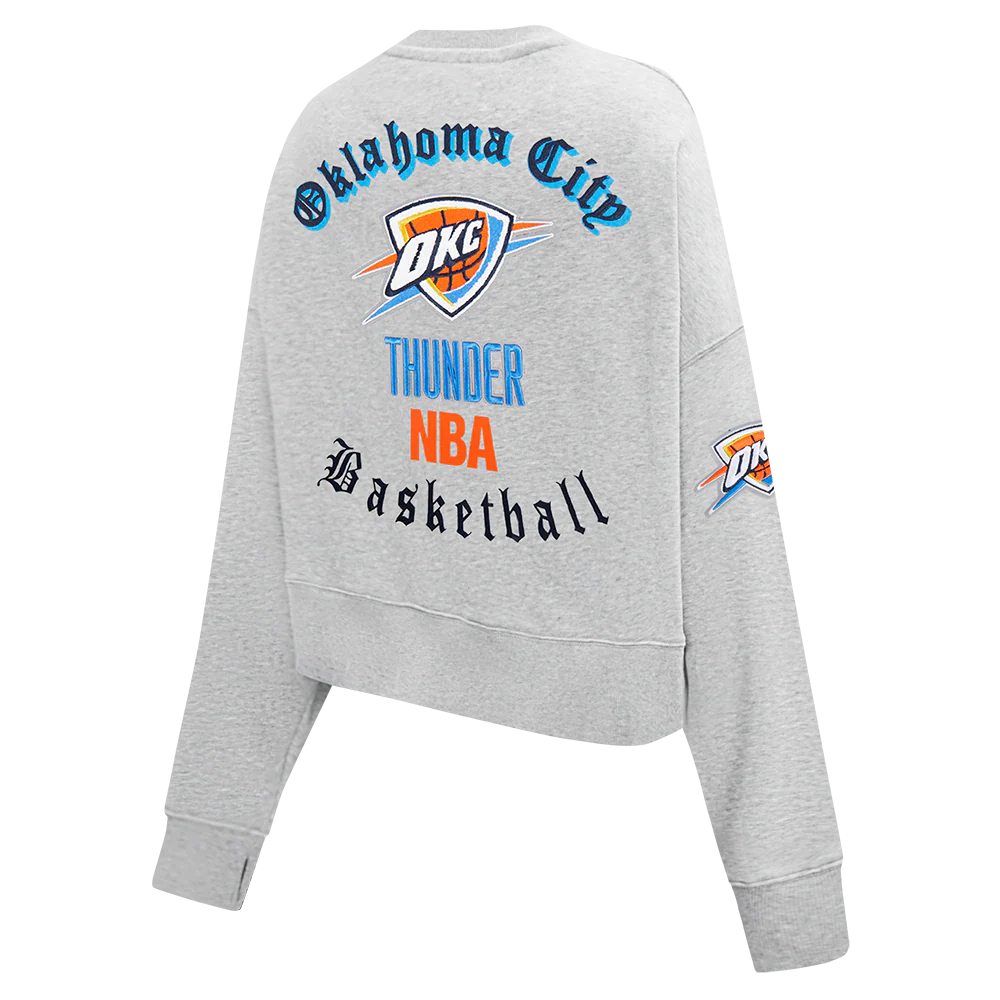 NBA OKLAHOMA CITY THUNDER OLD ENGLISH WOMEN'S FLC CREWNECK (HEATHER GREY) - Image 6