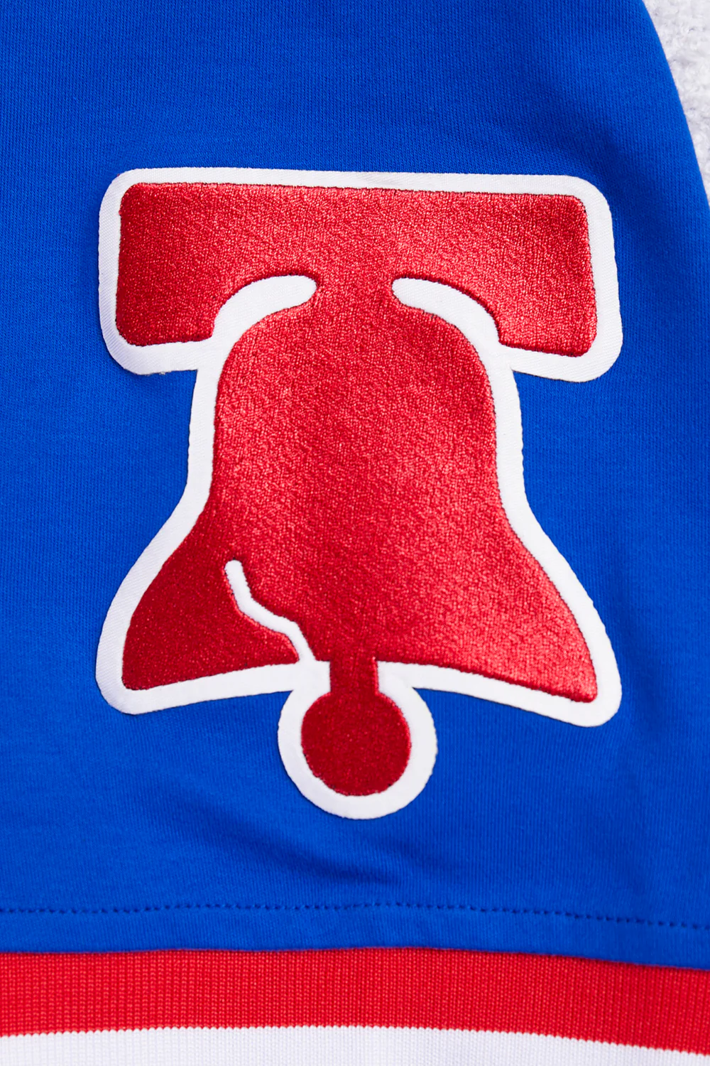 NBA PHILADELPHIA 76ERS RETRO CLASSIC MEN'S TEE (ROYAL BLUE/RED) - Image 7