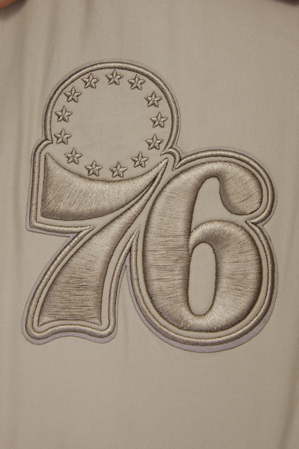 NBA PHILADELPHIA 76ERS NEUTRAL TWILL JACKET (TAUPE) - Image 6
