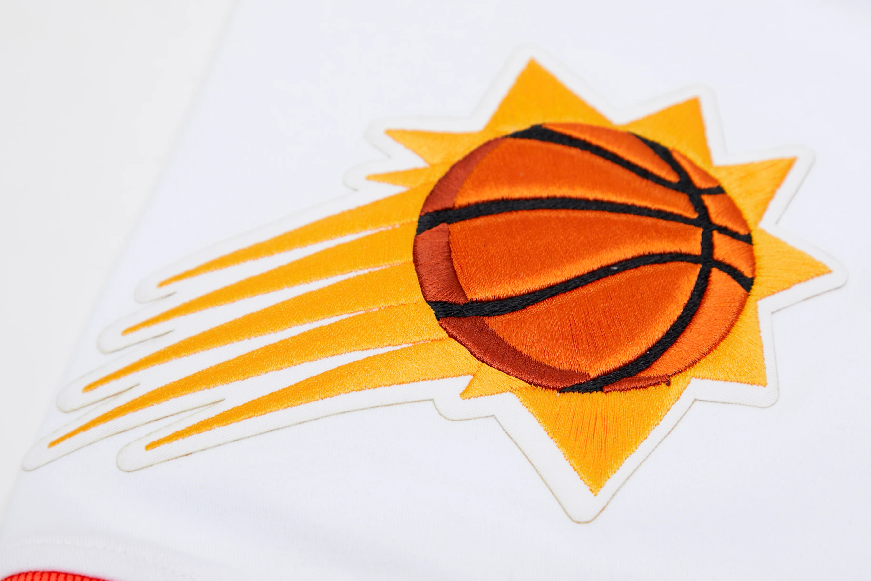NBA PHOENIX SUNS CLASSIC CHENILLE MEN'S TEE (WHITE) - Image 10