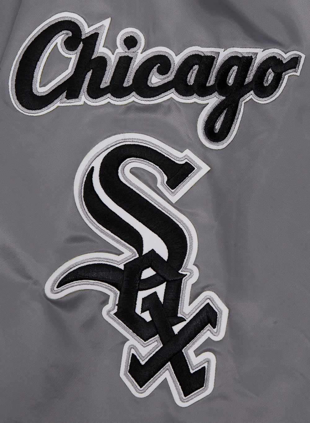 MLB CHICAGO WHITE SOX OLD ENGLISH MEN'S RIB SATIN JACKET (GRAY) - Image 7